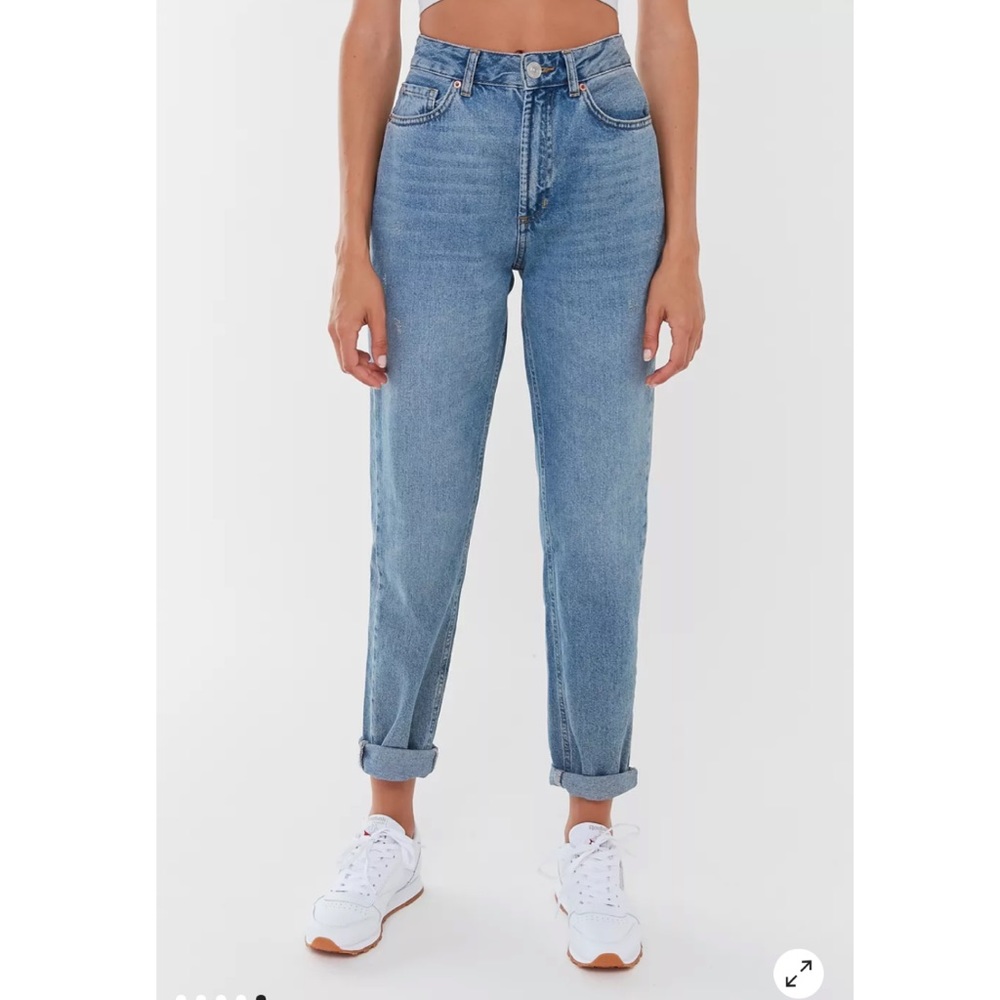 High waisted mom jean
